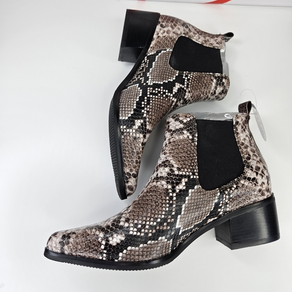 Blondo Emelia Brown Snake Print Leather Western Style Waterproof Ankle Boot Sz 8 - Picture 7 of 10